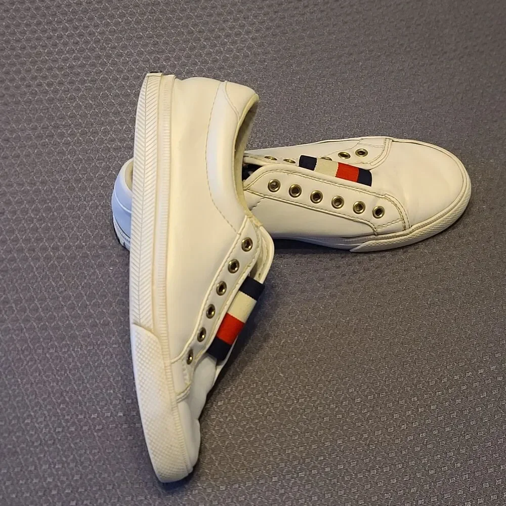 Tommy Hilfiger Women’s White Sneakers Size 7M Style TWLAVEN-R Leather Sole